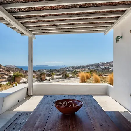 Feriehus Andrea's Tinos House *