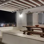 Andrea's Tinos House Дом отдыха *